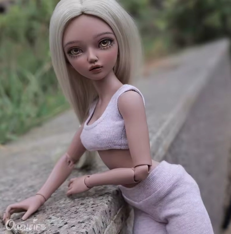 BJD Chloe Open Waist Sportswear Girl Doll dll tys