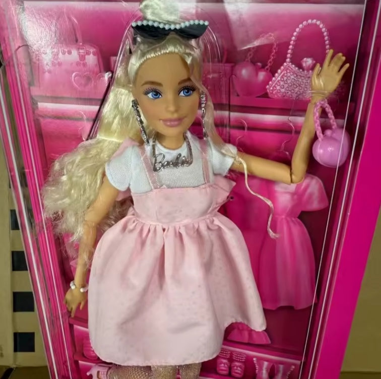 Trendy Deluxe Style Barbie Doll dll tys