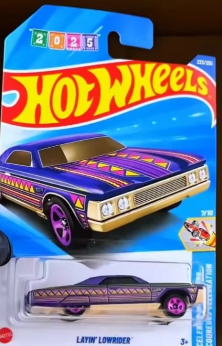 Hot Wheels Layin' Lowrider Toy Car tys crs