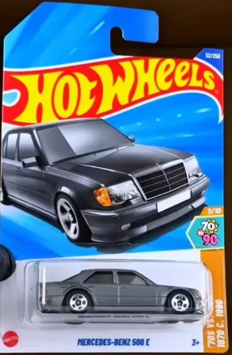Hot Wheels Mercedes-Benz 500E Toy Car tys crs